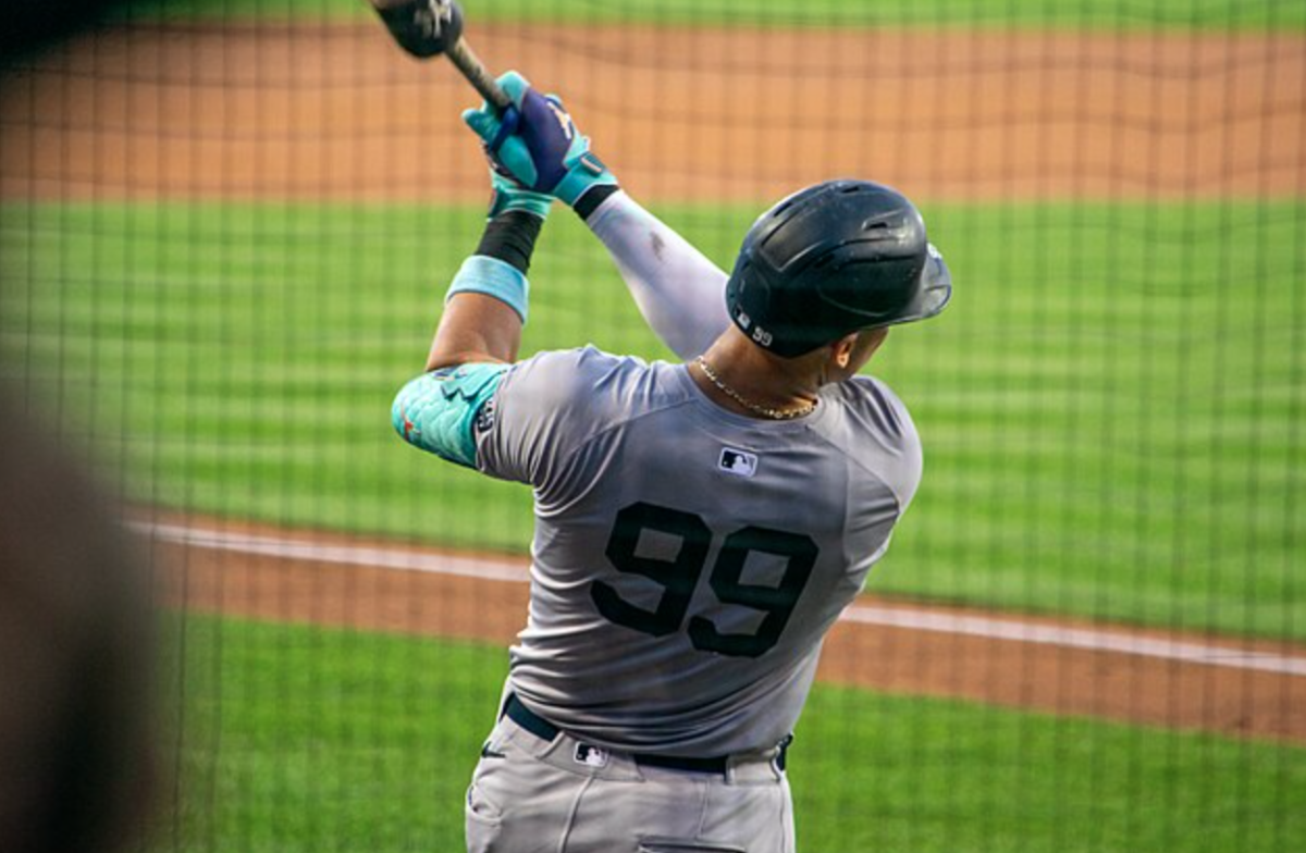 Aaron Judge warms up for Game 1 of the World Series against the Los Angeles Dodgers. (Photo Credit: Jeffrey Hyde from Bryan, TX, United States, CC BY-SA 2.0 , via Wikimedia Commons)